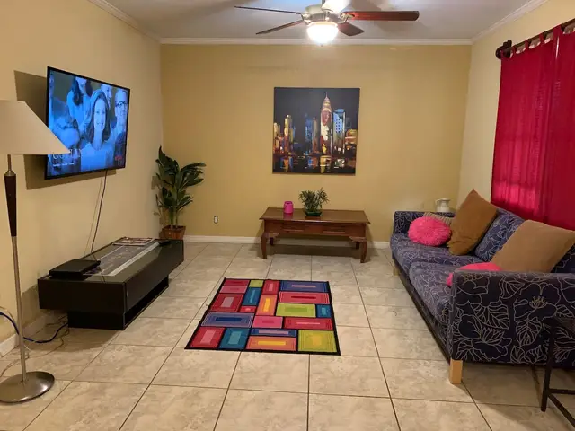 Bliss 1 furnished rental in Hollywood, FL – photo 2