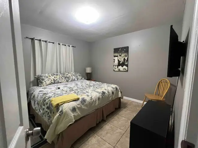 Bliss 3 furnished rental in Hollywood, FL – photo 8