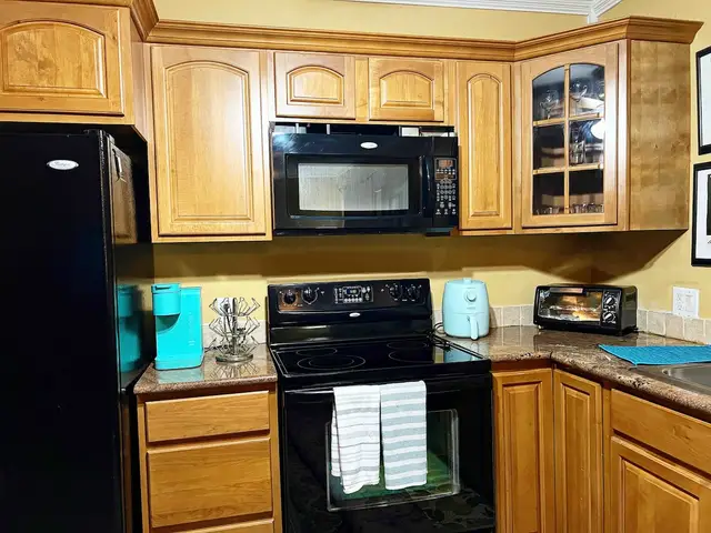 Bliss 4 furnished rental in Hollywood, FL – photo 6