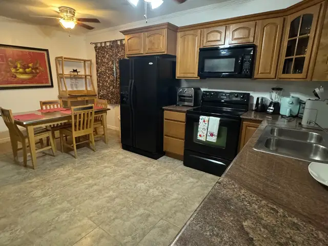 Bliss 4 furnished rental in Hollywood, FL – photo 9