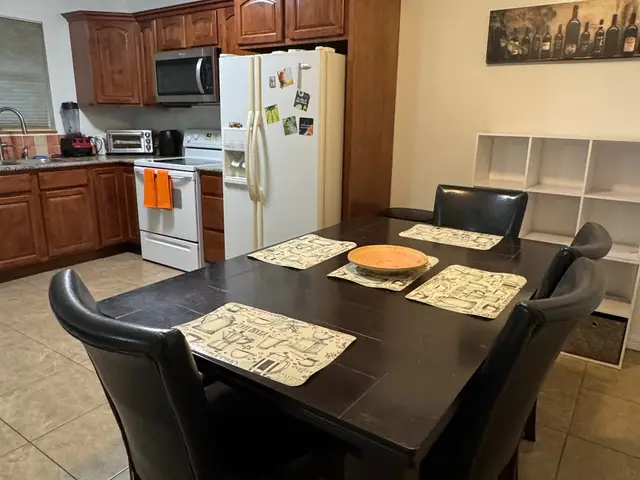 Bliss 5 furnished rental in Hollywood, FL – photo 4