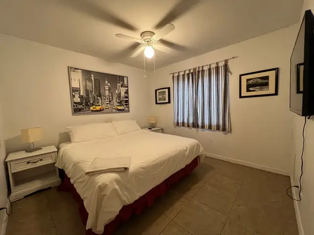 Bliss 5 furnished rental in Hollywood, FL – photo 9