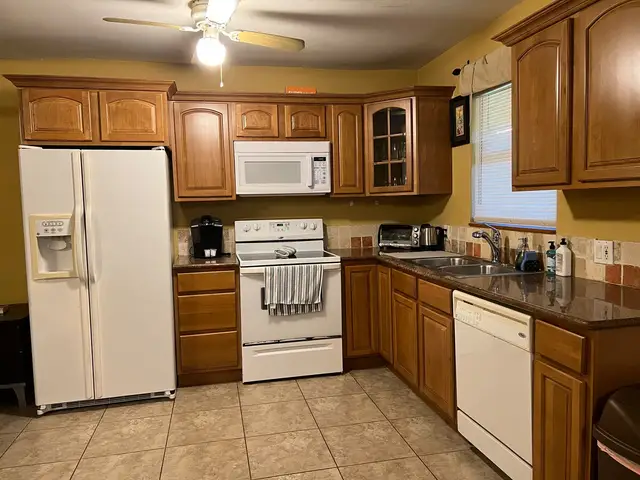 Bliss 6 furnished rental in Hollywood, FL – photo 5