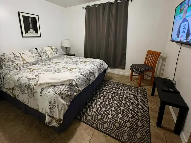 Bliss 6 furnished rental in Hollywood, FL – photo 11
