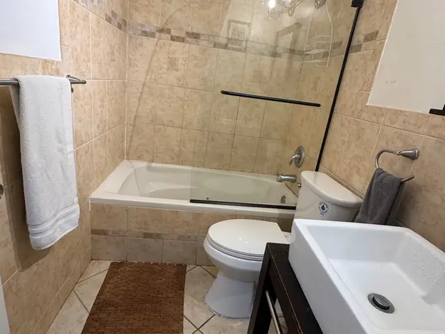 Bathroom with jacuzzi tub
